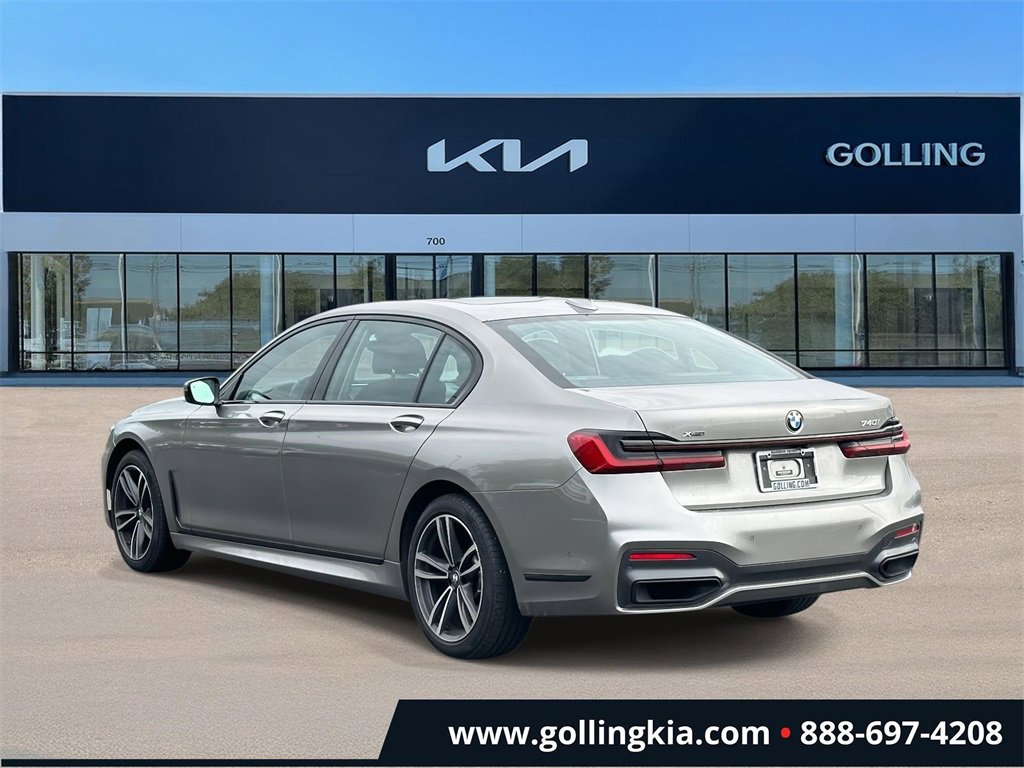 Used 2021 BMW 740i xDrive w/ M Sport Package image 4