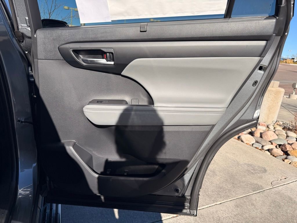 Used 2026 Toyota Highlander XLE image 26