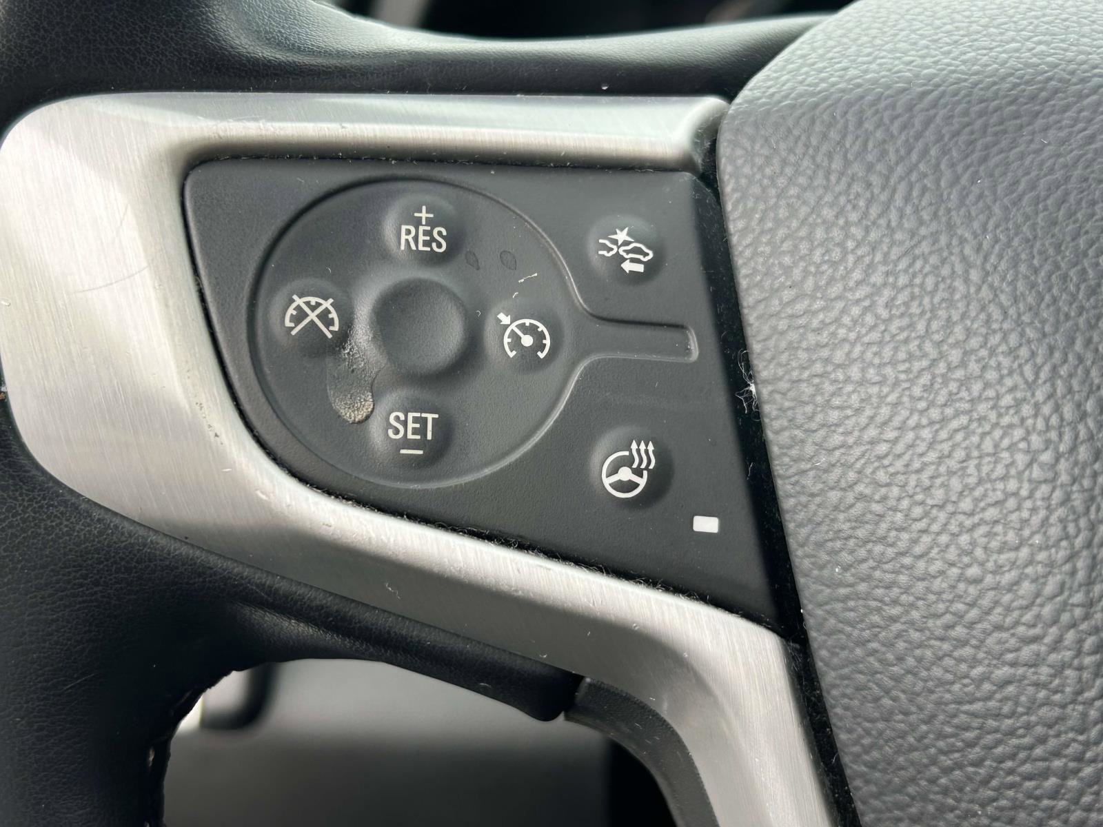 Used 2023 GMC Terrain SLT image 20