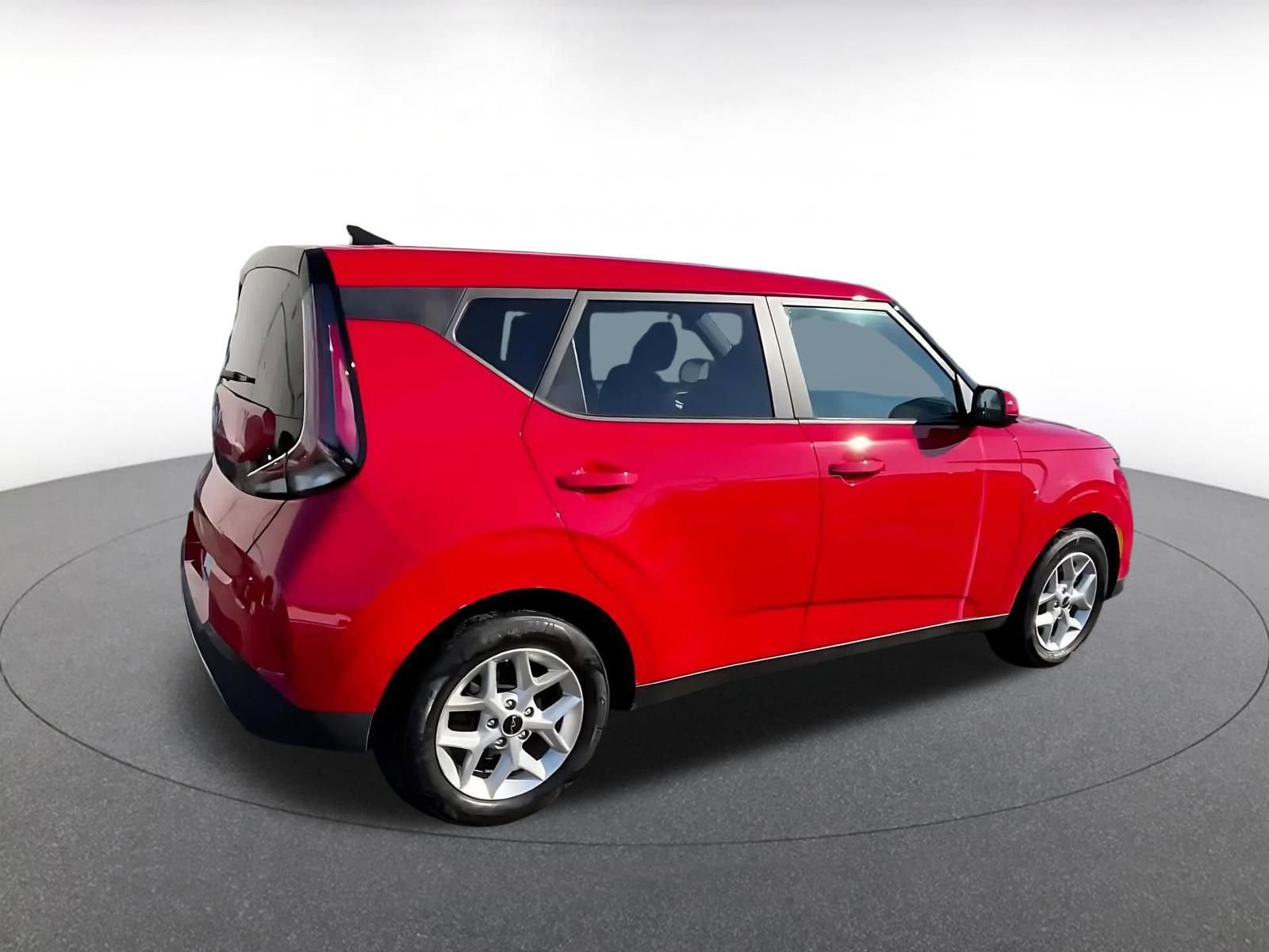 Used 2025 Kia Soul LX w/ LX Technology Package image 13