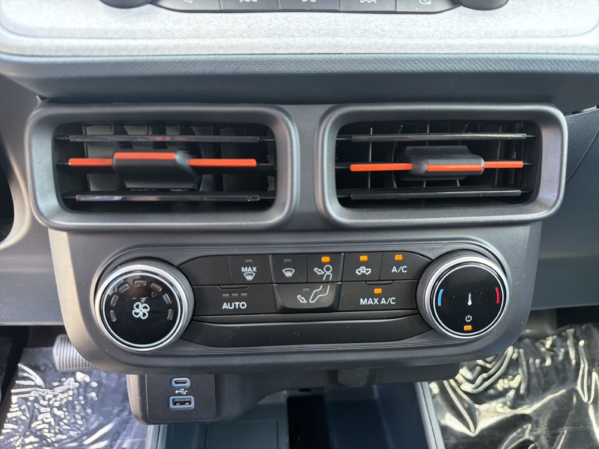 Certified 2024 Ford Maverick XLT FWD image 7