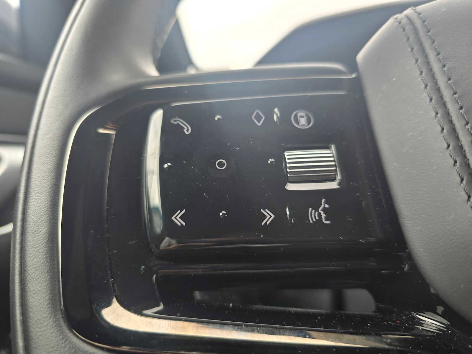 Used 2026 Land Rover Range Rover Velar Dynamic SE AWD/4WD image 33