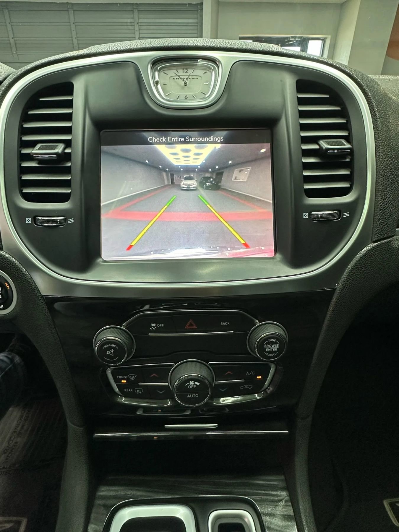 Used 2016 Chrysler 300 Limited image 21