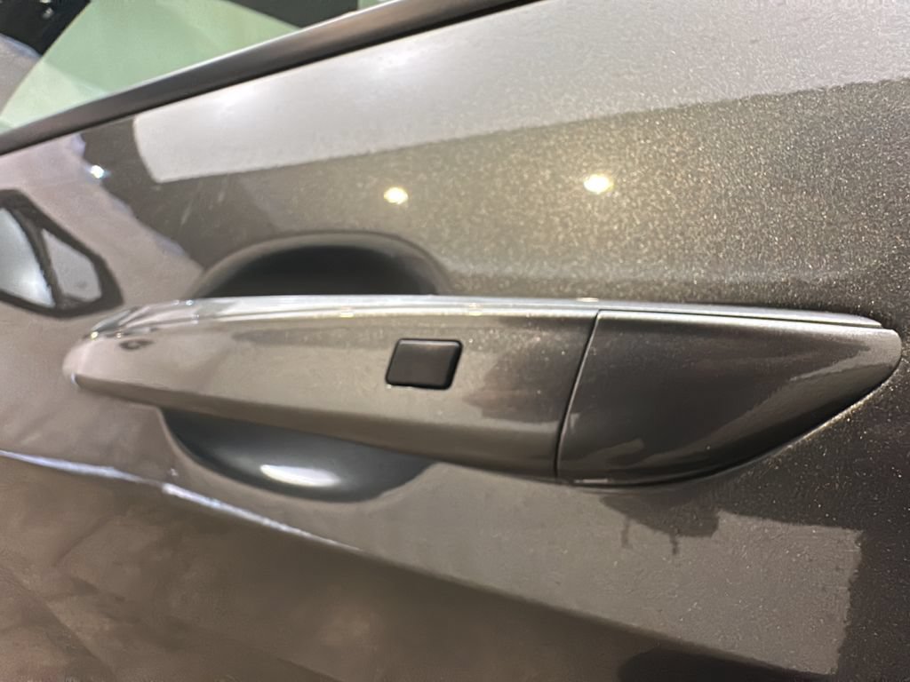 Used 2025 Hyundai Elantra SEL FWD image 10