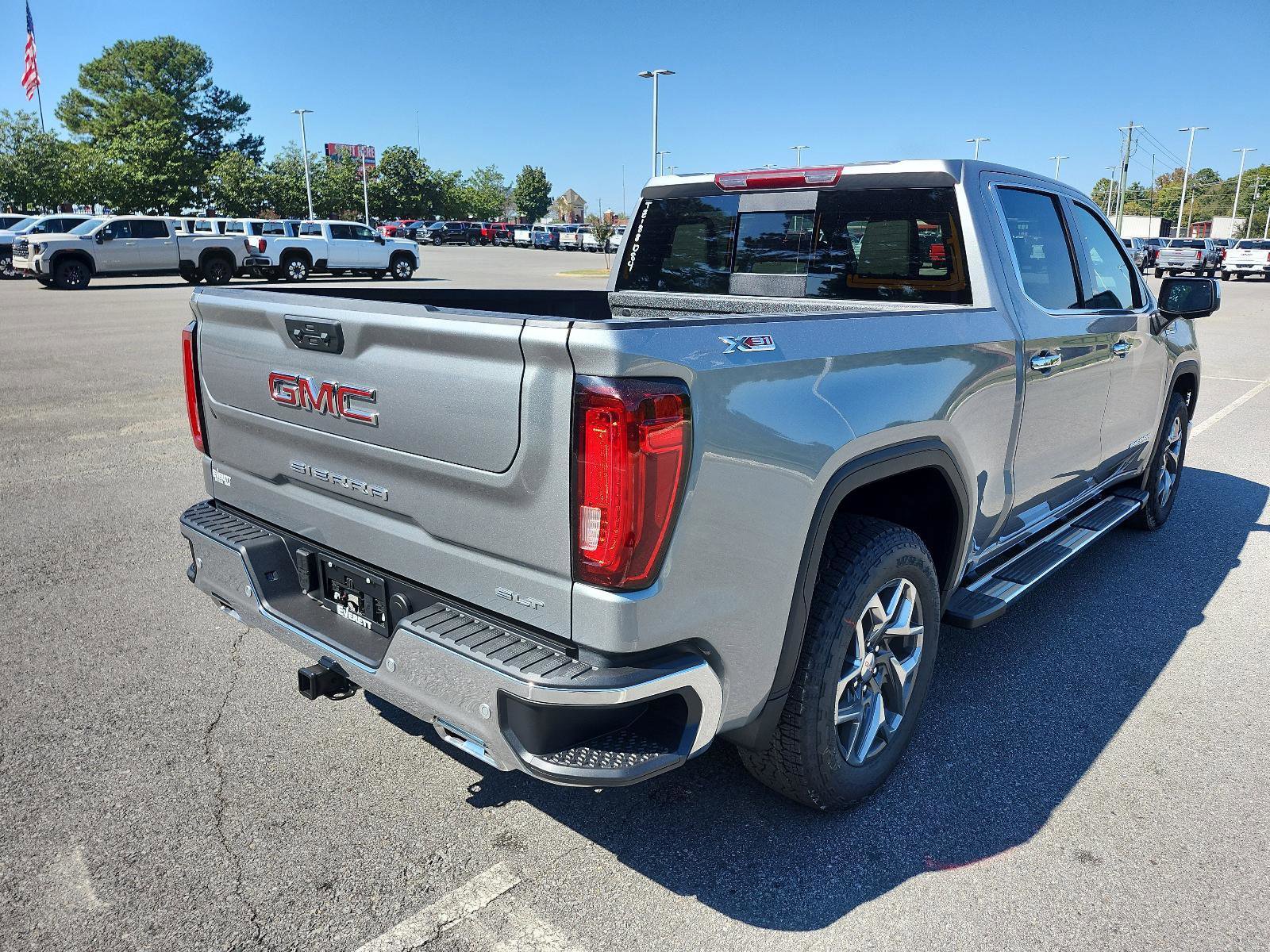 New 2026 GMC Sierra 1500 SLT w/ SLT Premium Plus Package image 3