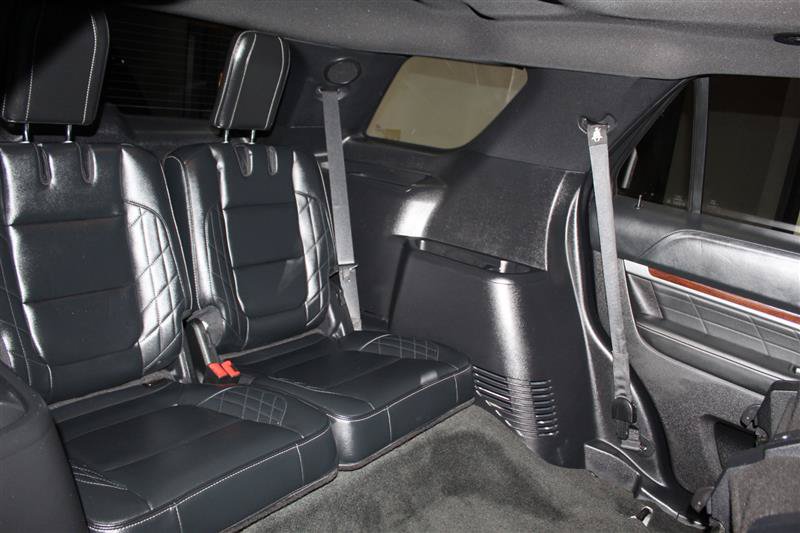 Used 2016 Ford Explorer Platinum AWD/4WD image 35