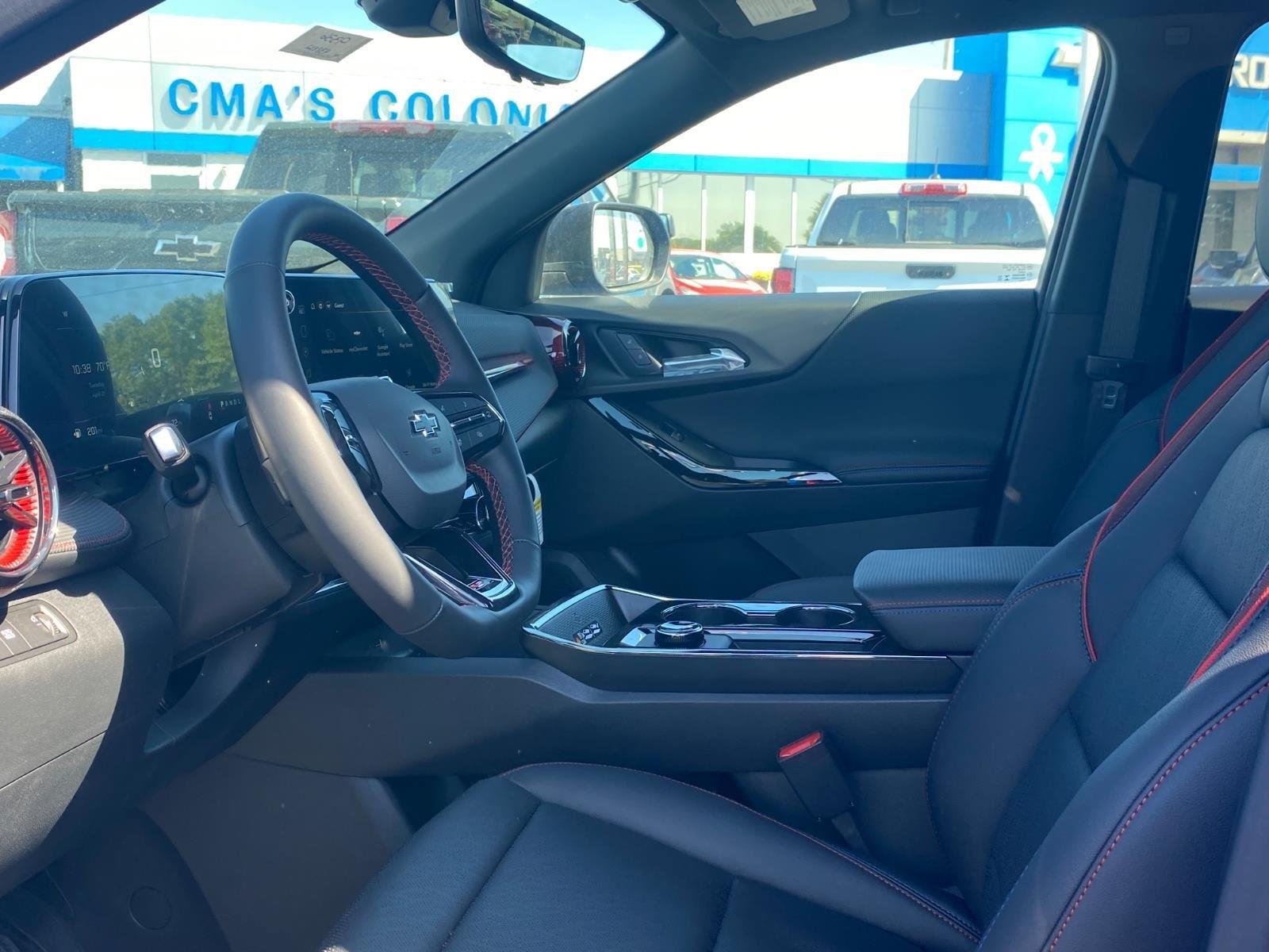 New 2026 Chevrolet Equinox RS w/ Convenience Package III FWD image 9