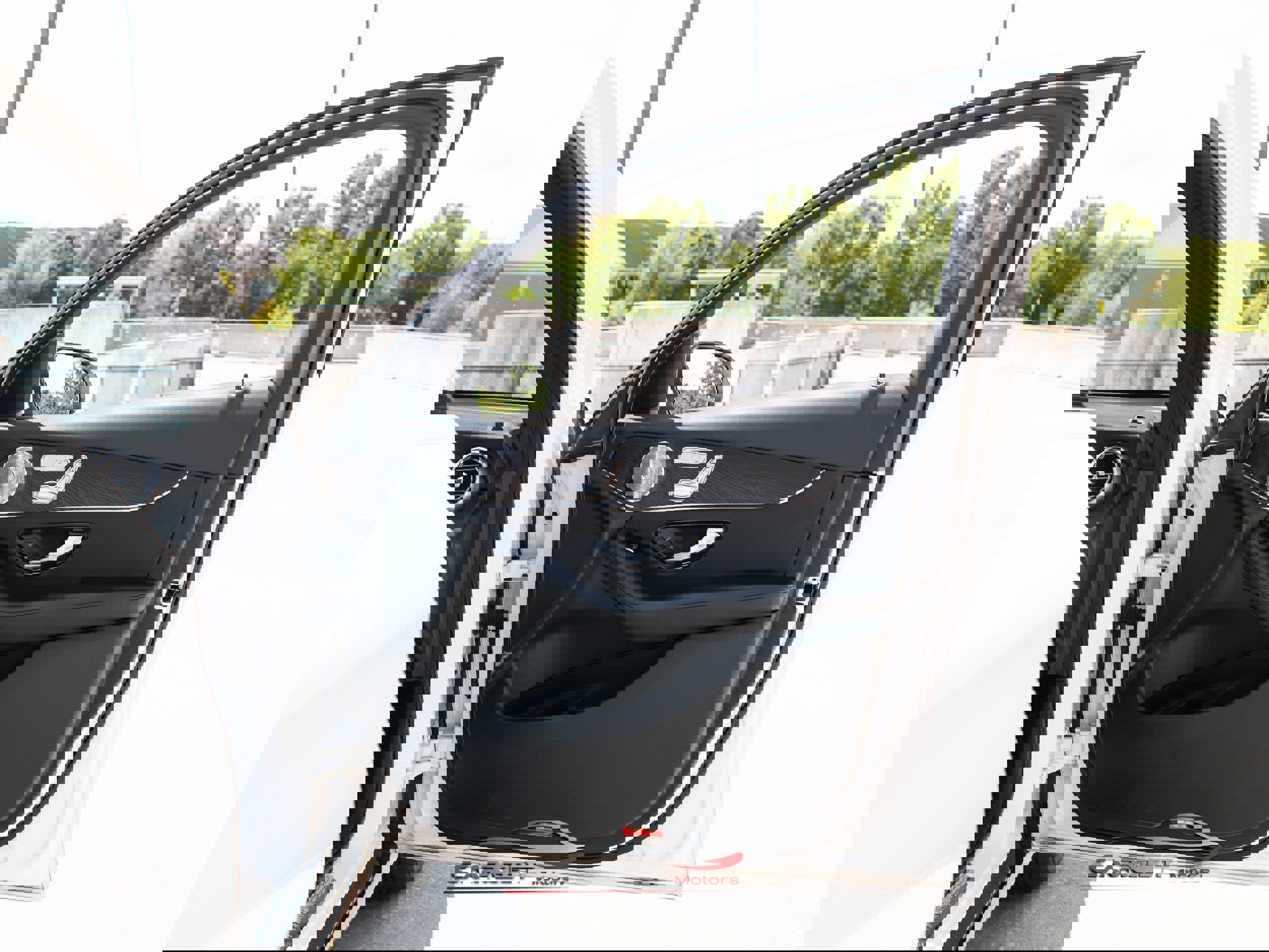 Used 2018 Mercedes-Benz GLC 300 4MATIC Coupe image 44