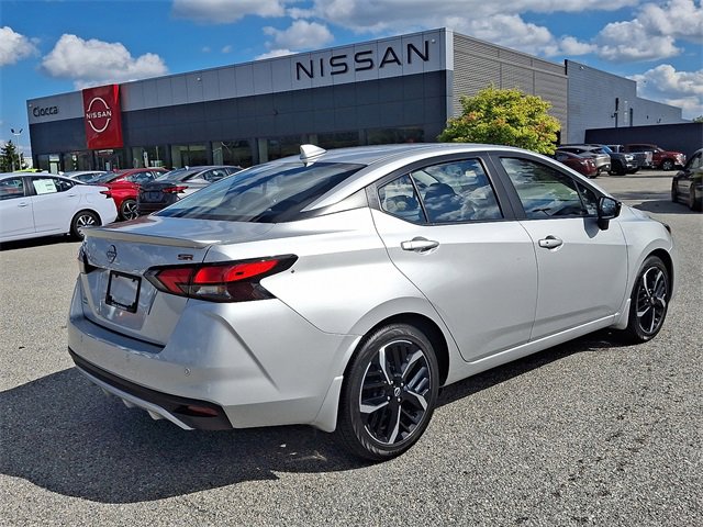 New 2025 Nissan Versa SR w/ Trunk Package image 10