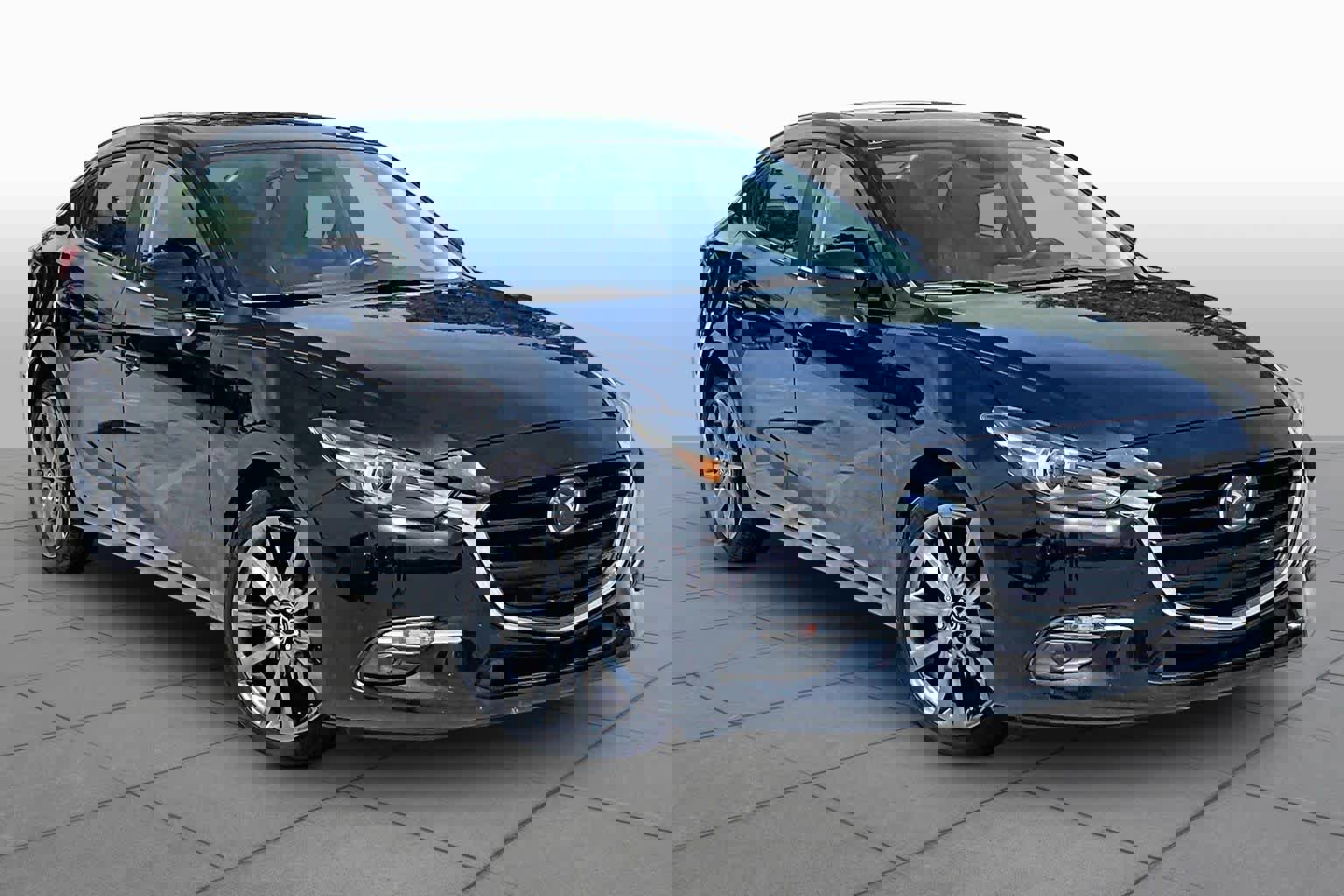 Used 2018 MAZDA MAZDA3 Grand Touring w/ Premium Equipment Package image 3