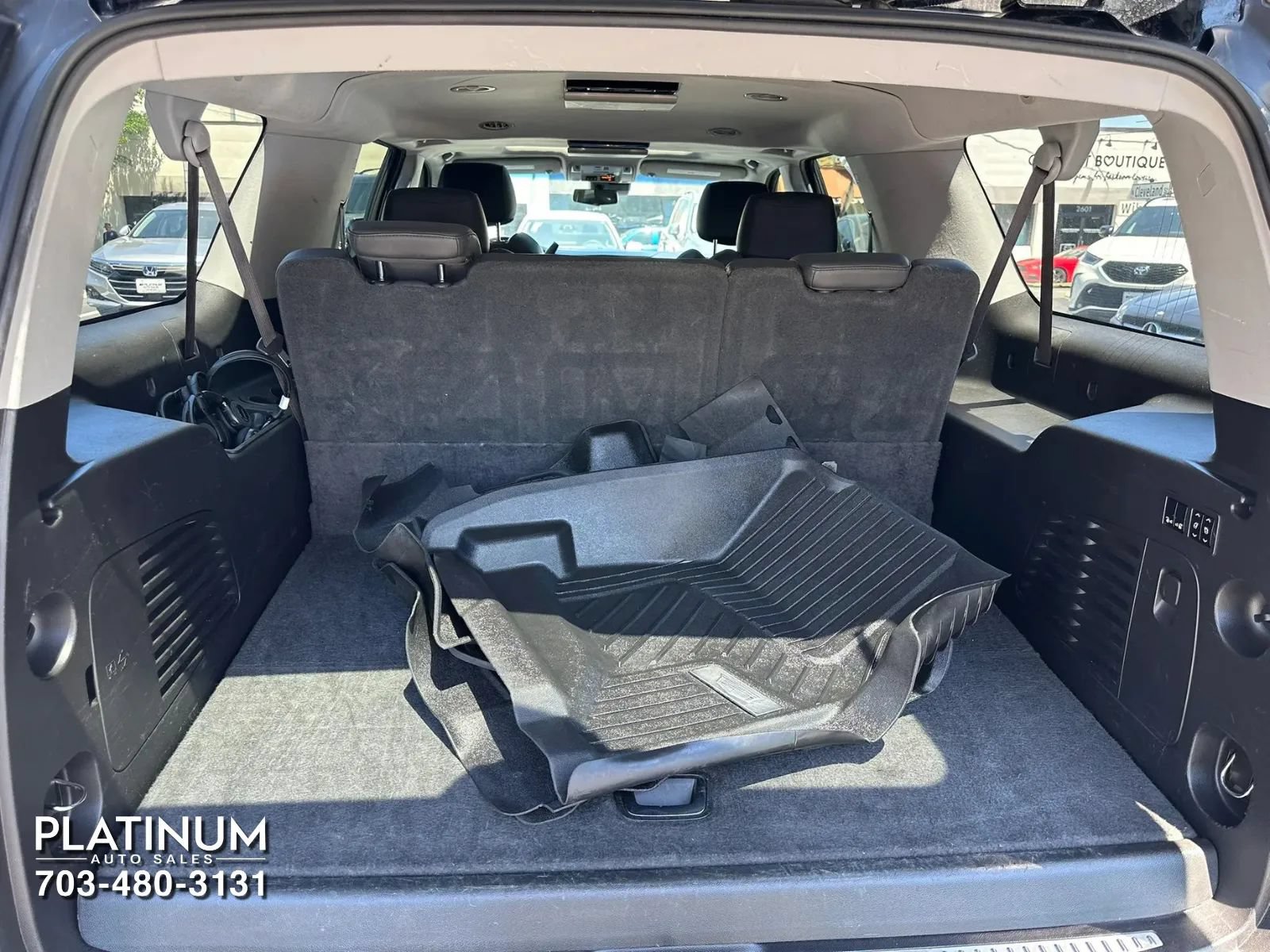 Used 2017 Cadillac Escalade ESV Premium Luxury AWD/4WD image 24