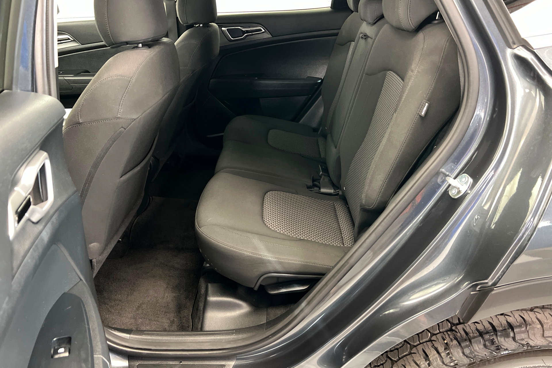 Used 2024 Kia Sportage LX image 22