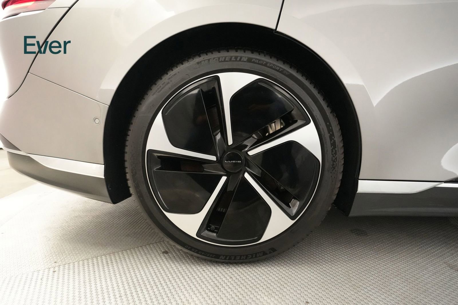 Used 2023 Lucid Air Touring image 22