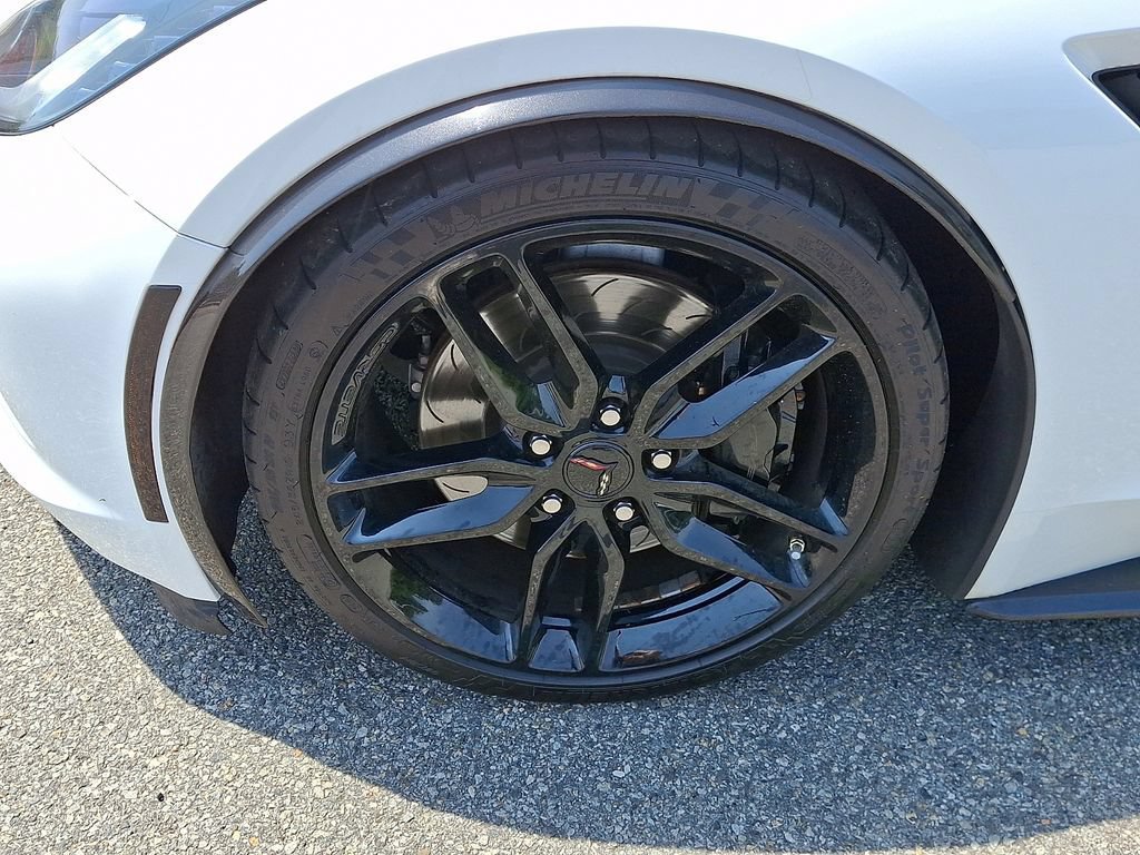Used 2018 Chevrolet Corvette Stingray Coupe RWD image 13