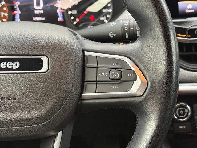 Used 2022 Jeep Compass Latitude AWD/4WD image 10