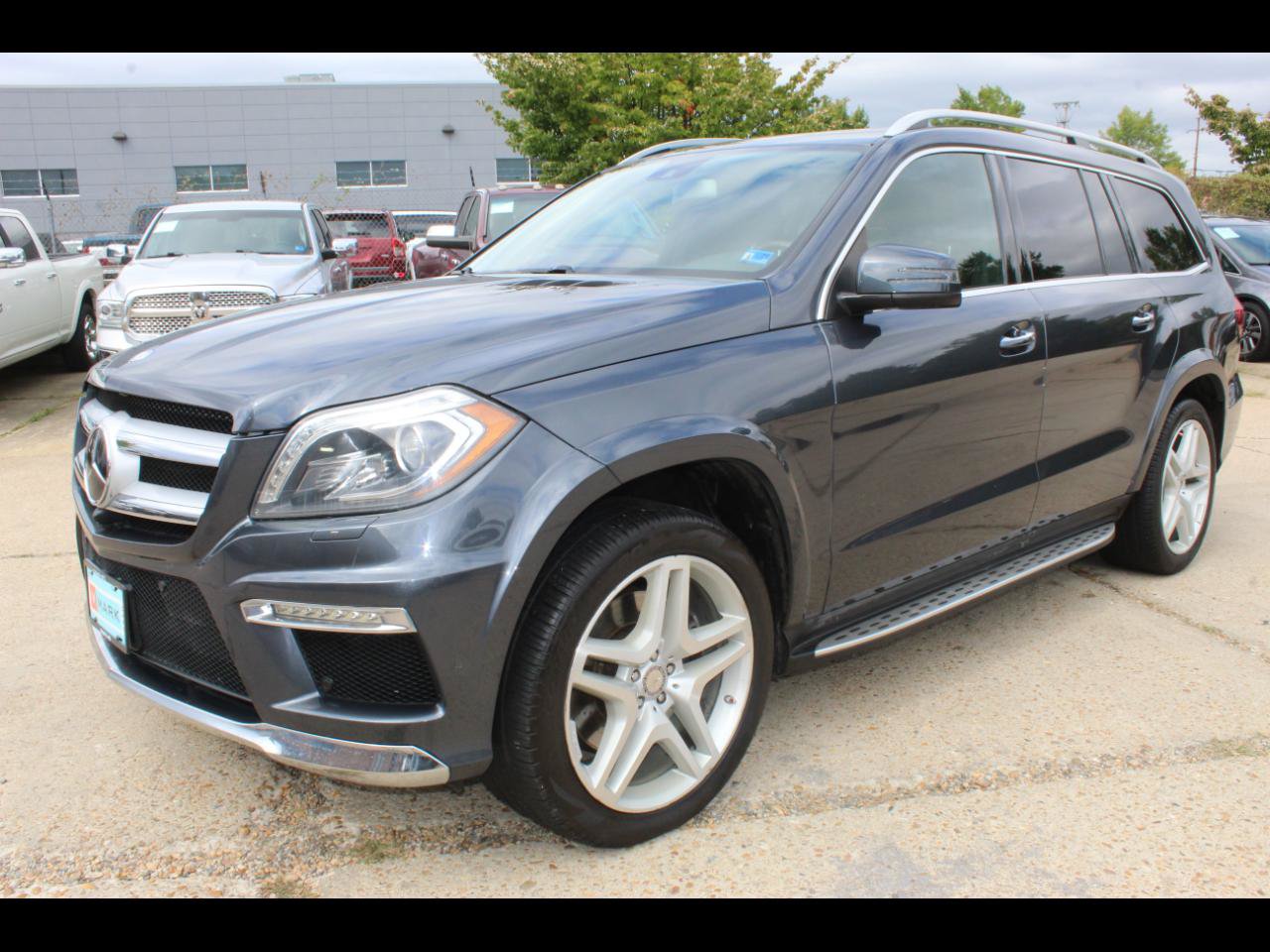 Used 2014 Mercedes-Benz GL 550 4MATIC image 1