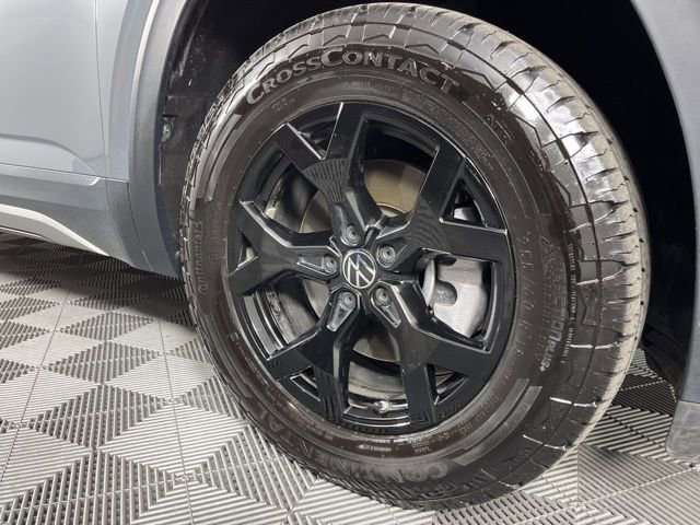 Used 2024 Volkswagen Atlas Peak Edition SEL image 14