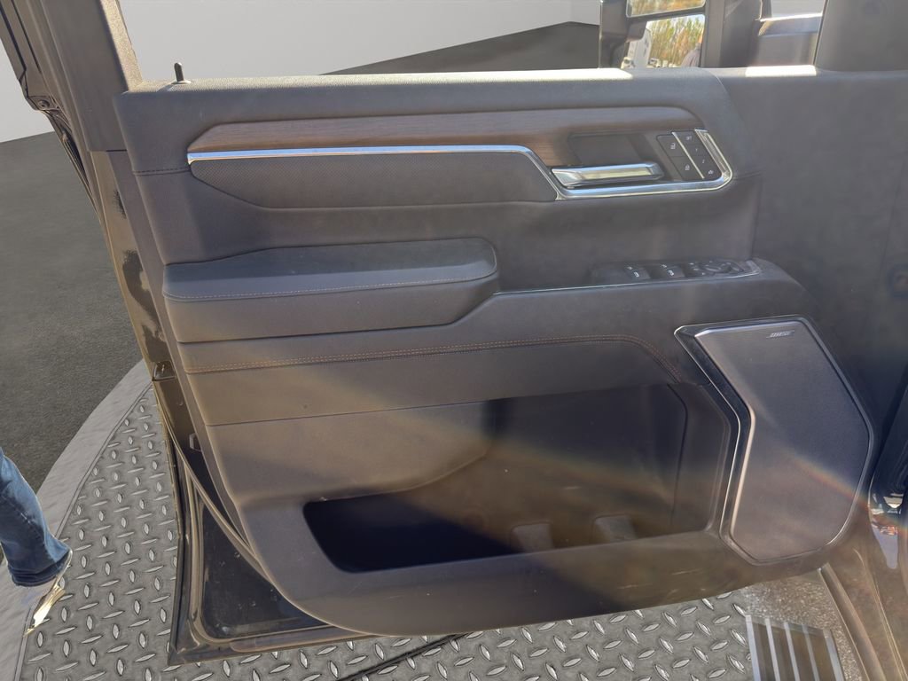 Used 2024 Chevrolet Silverado 3500 High Country w/ High Country Premium Package image 19