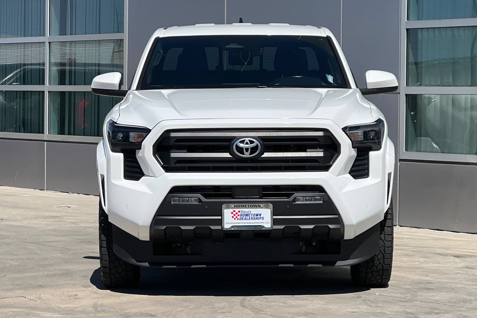 Certified 2024 Toyota Tacoma SR5 AWD/4WD image 6