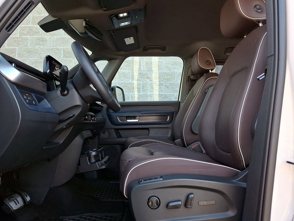 Certified 2025 Volkswagen ID. Buzz Pro S image 14