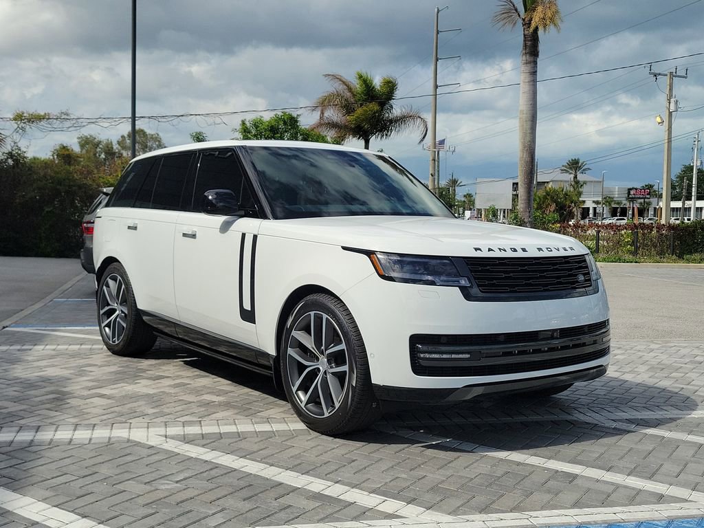 Certified 2024 Land Rover Range Rover SE image 7