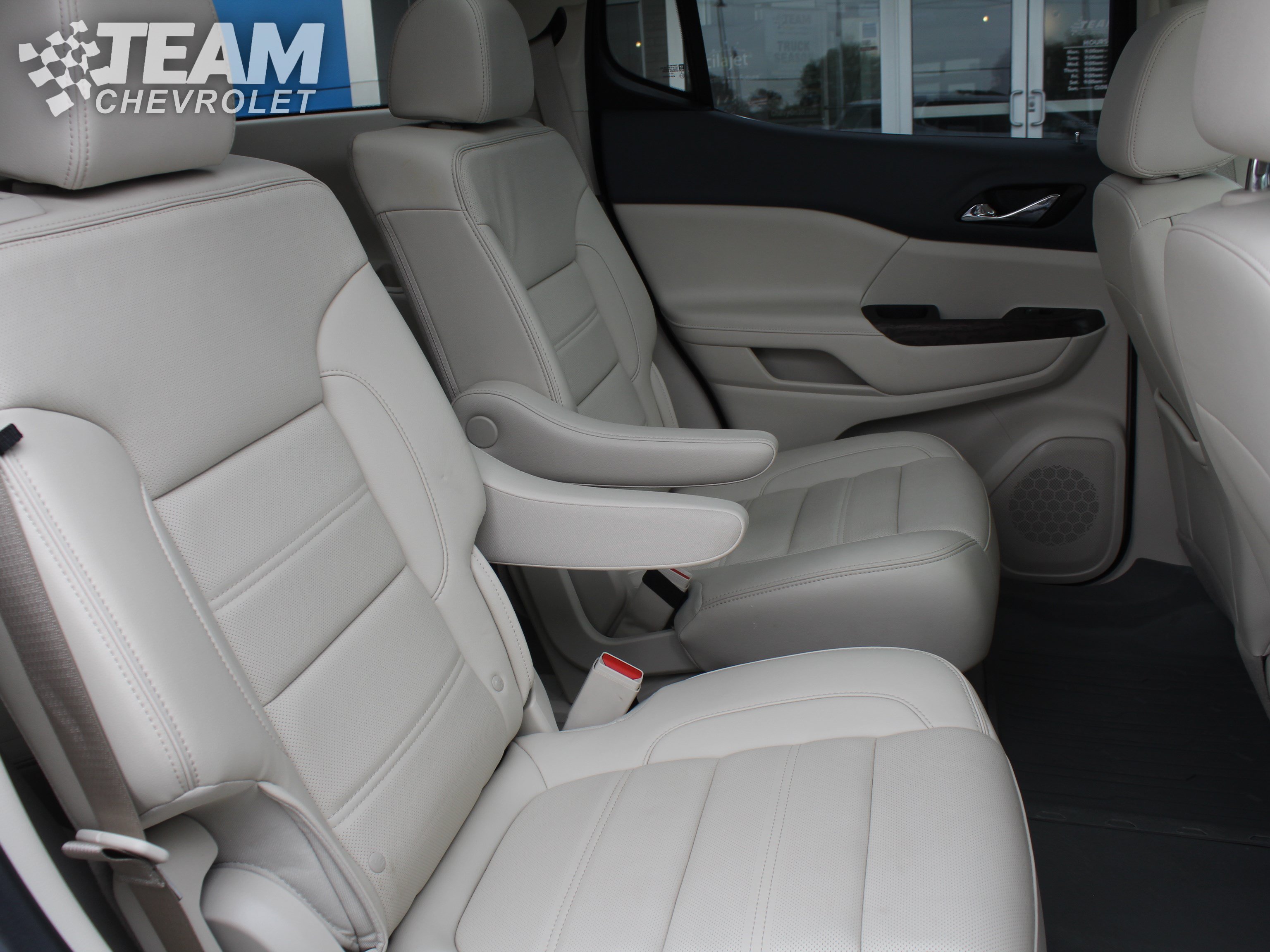 Used 2023 GMC Acadia Denali AWD/4WD image 28