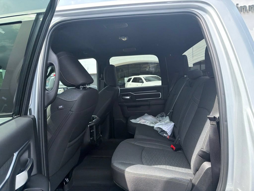 New 2026 RAM 2500 Big Horn AWD/4WD image 17