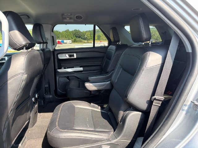 Used 2024 Ford Explorer Limited AWD/4WD image 36