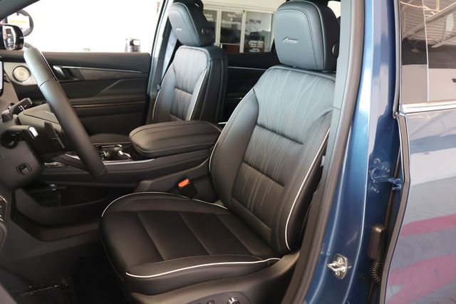 New 2026 Buick Enclave Avenir w/ Super Cruise Package AWD/4WD image 14