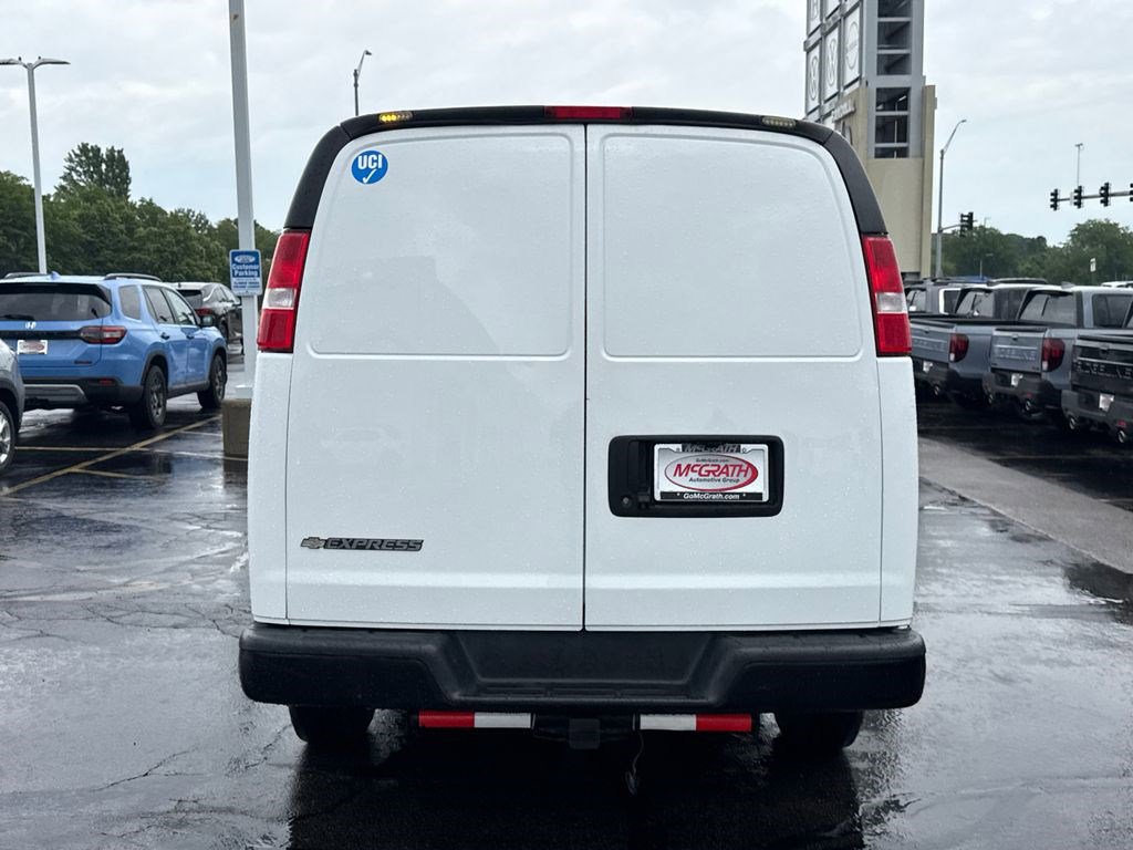 Used 2022 Chevrolet Express 2500 RWD image 10