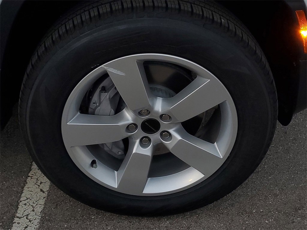 New 2026 Land Rover Defender 110 S image 5