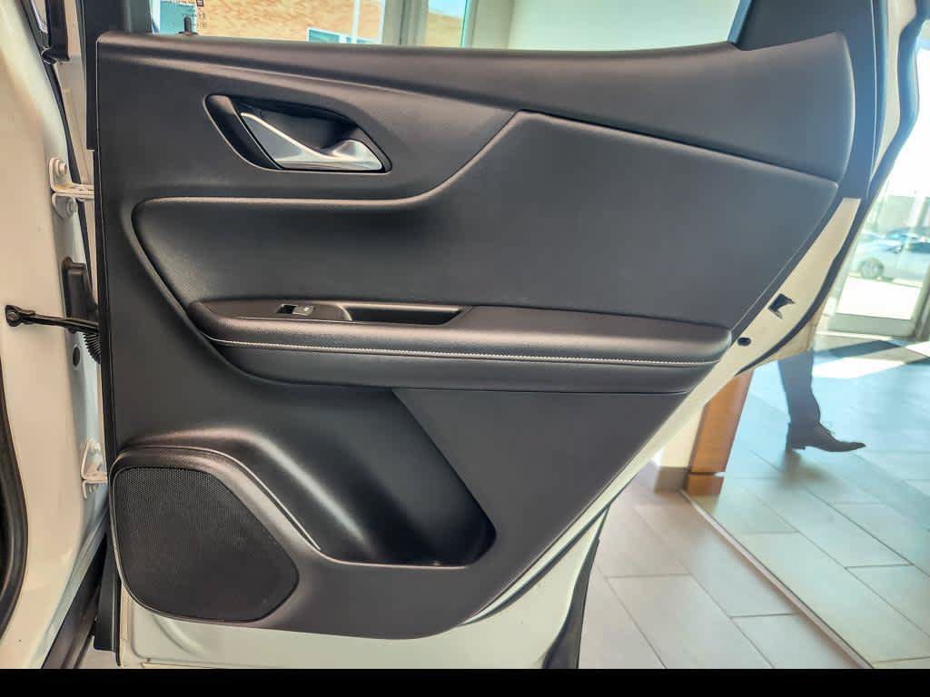 Used 2025 Chevrolet Blazer LT FWD image 23