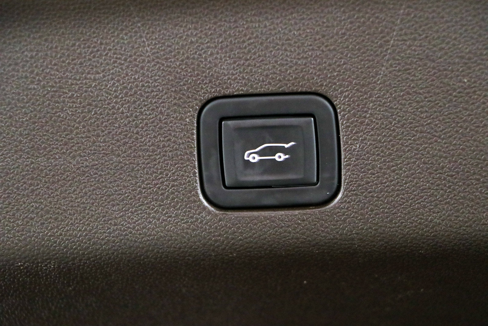 Used 2023 GMC Yukon Denali AWD/4WD image 36
