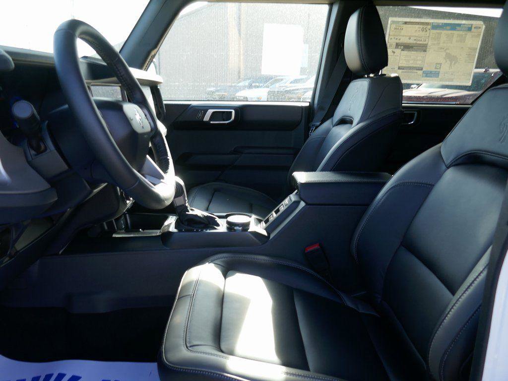 New 2025 Ford Bronco Outer Banks image 14