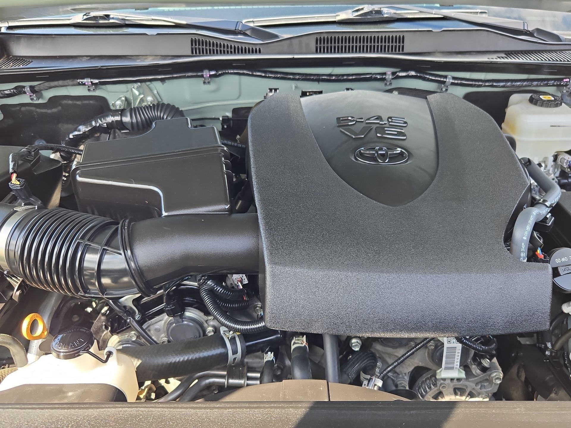 Used 2023 Toyota Tacoma TRD Off-Road AWD/4WD image 32