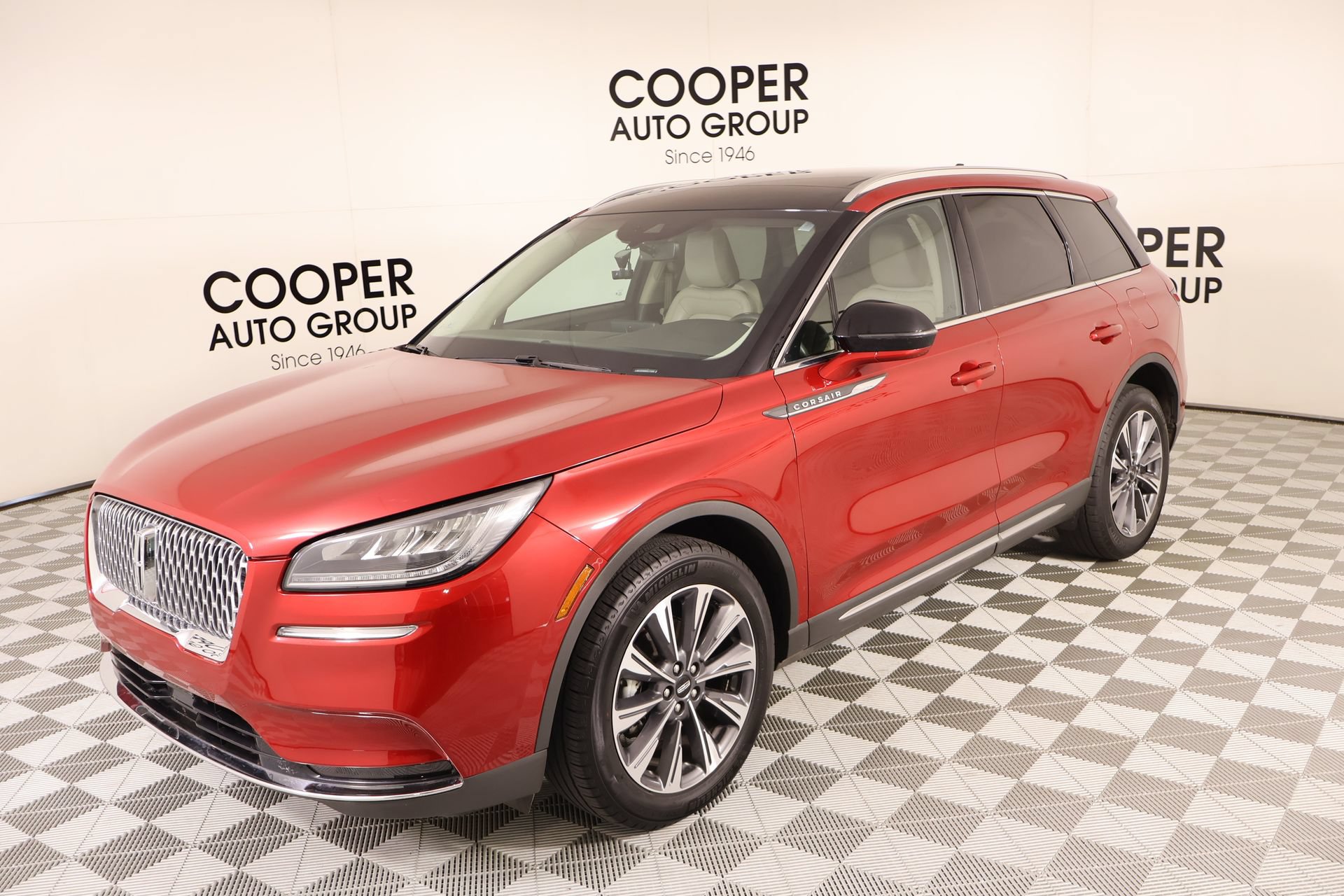 Used 2021 Lincoln Corsair Reserve w/ Elements Package FWD image 11