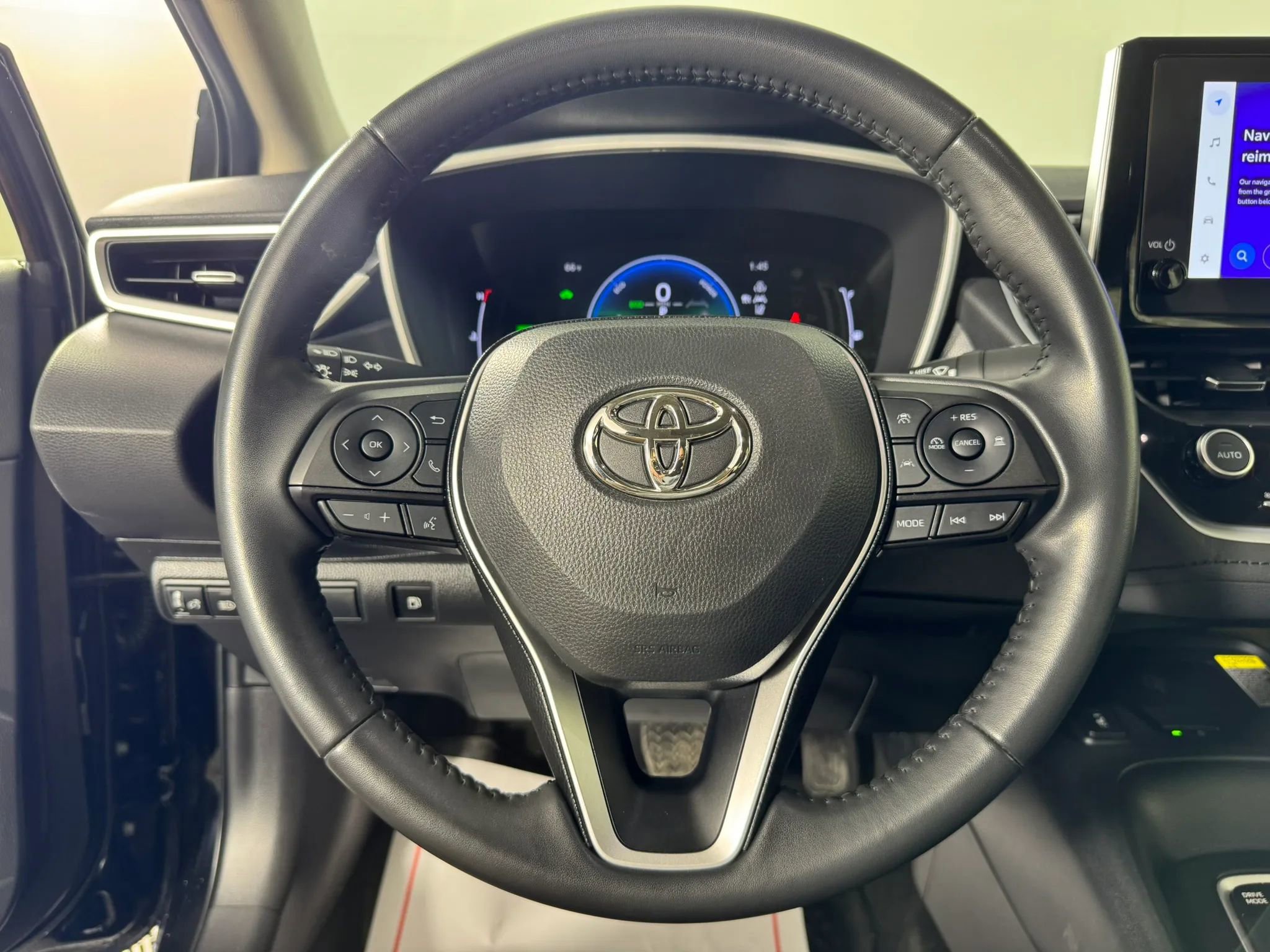 Used 2024 Toyota Corolla XLE FWD image 13