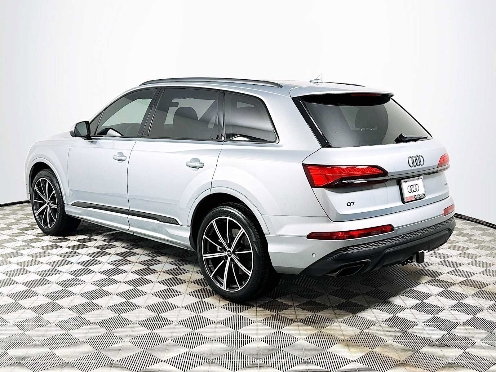 Certified 2025 Audi Q7 2.0T Premium Plus w/ Premium Plus Package AWD/4WD image 5