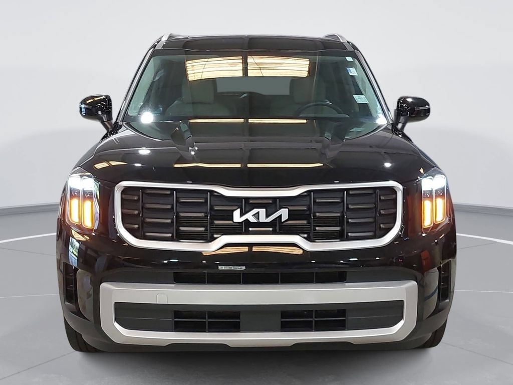 Used 2025 Kia Telluride S AWD/4WD image 2