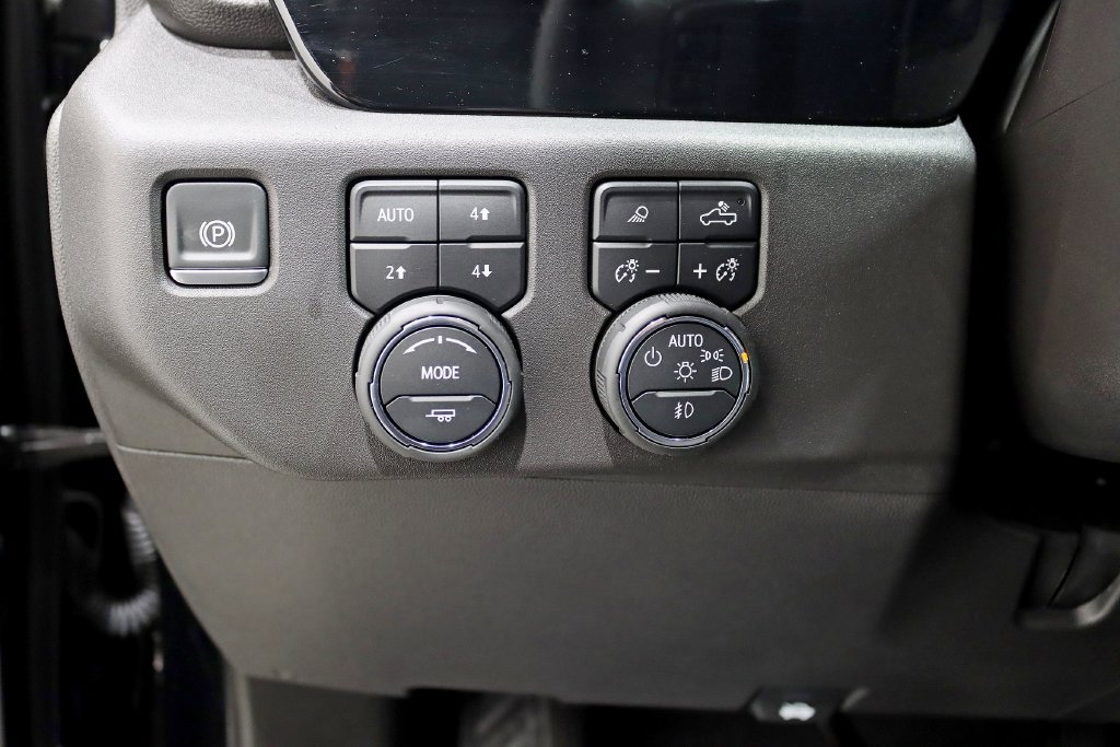 Used 2024 Chevrolet Silverado 1500 LT Trail Boss w/ LT Trail Boss Premium Package AWD/4WD image 15