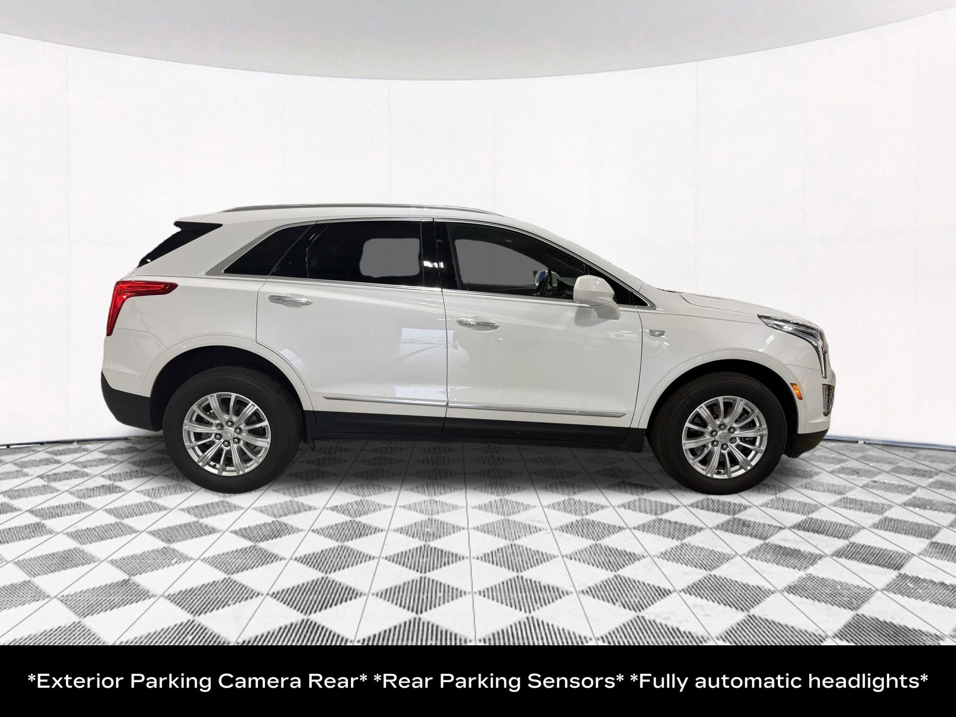 Used 2019 Cadillac XT5 AWD image 7