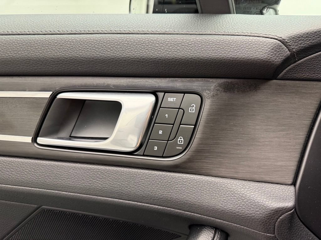 Used 2023 Porsche Panamera 4 Platinum Edition AWD/4WD image 24