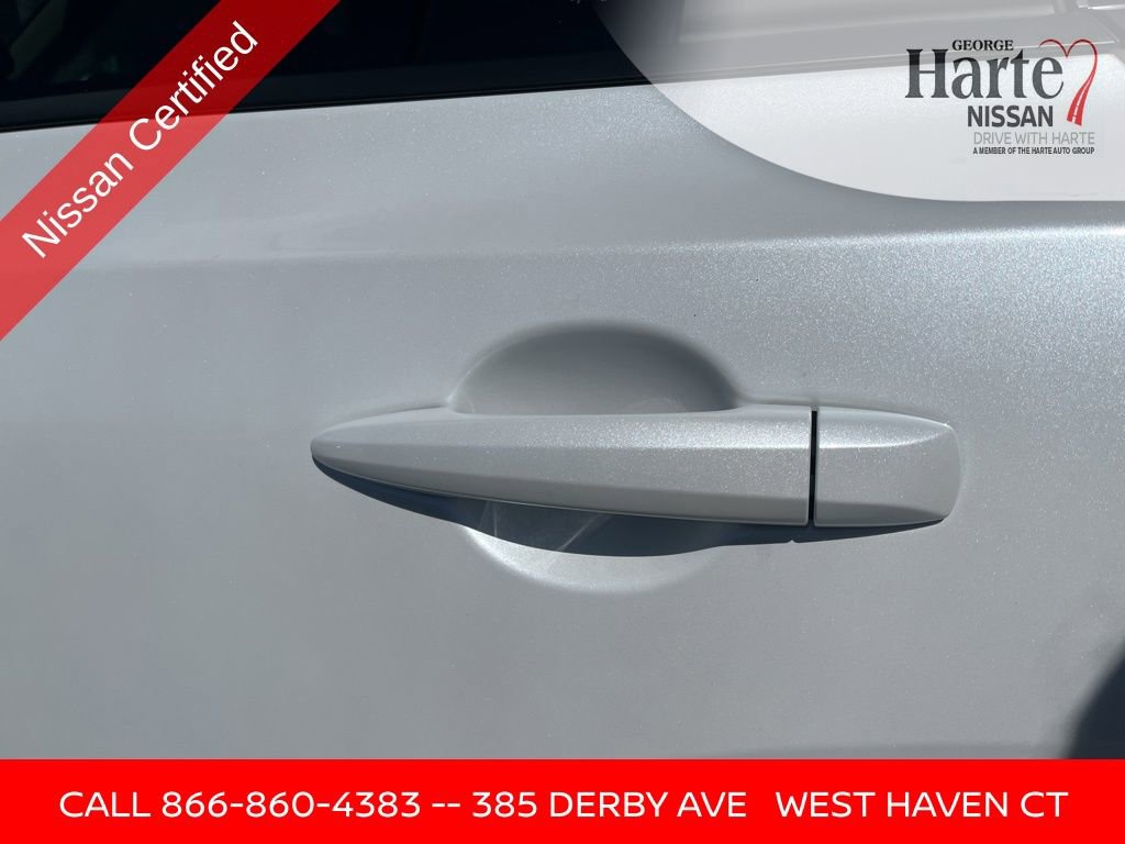 Certified 2025 Nissan Rogue SV image 12