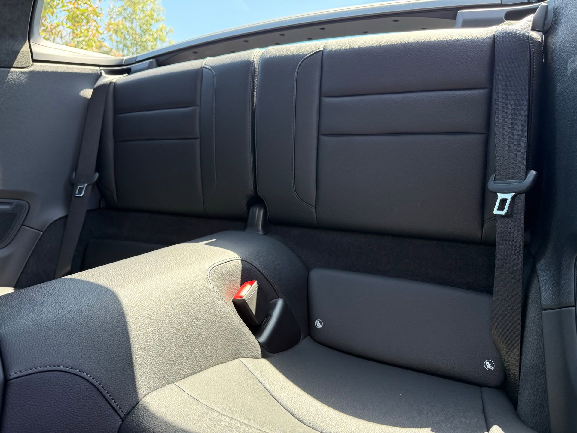 Certified 2024 Porsche 911 Targa 4 AWD/4WD image 32