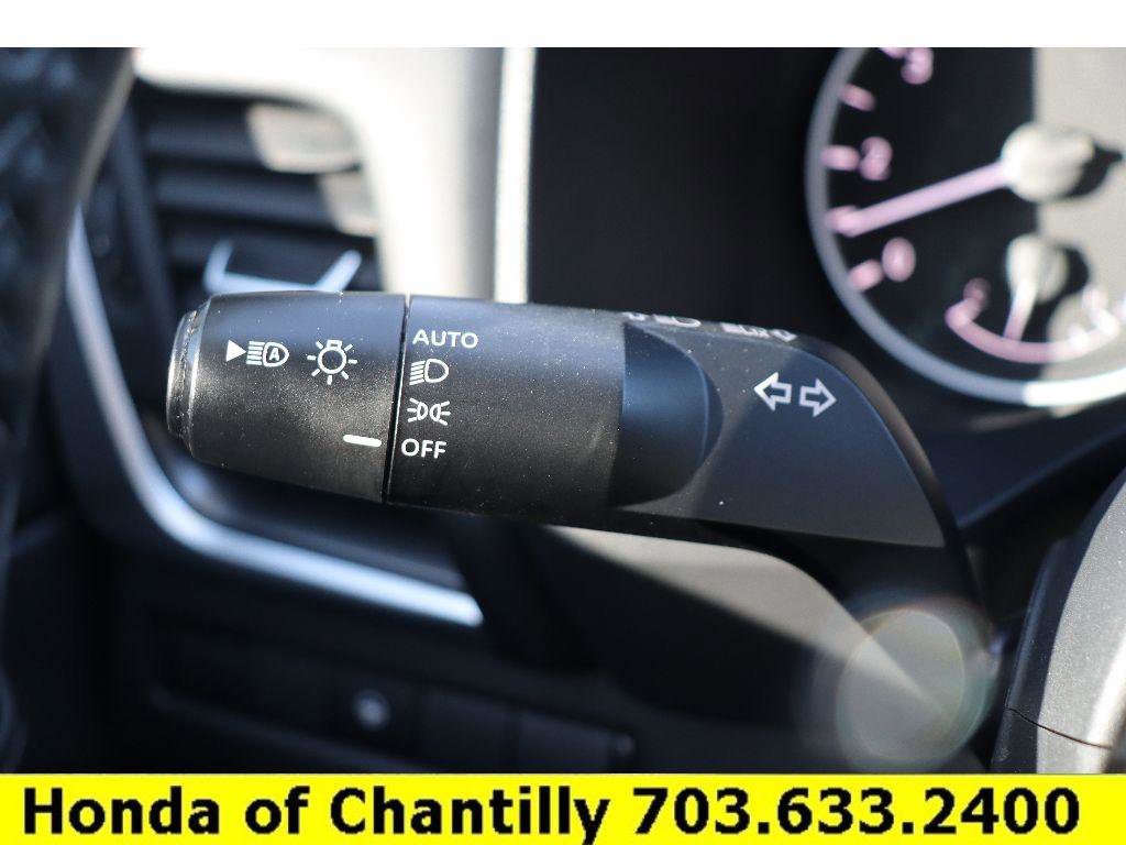 Used 2023 Nissan Rogue SV w/ SV Premium B Package image 12