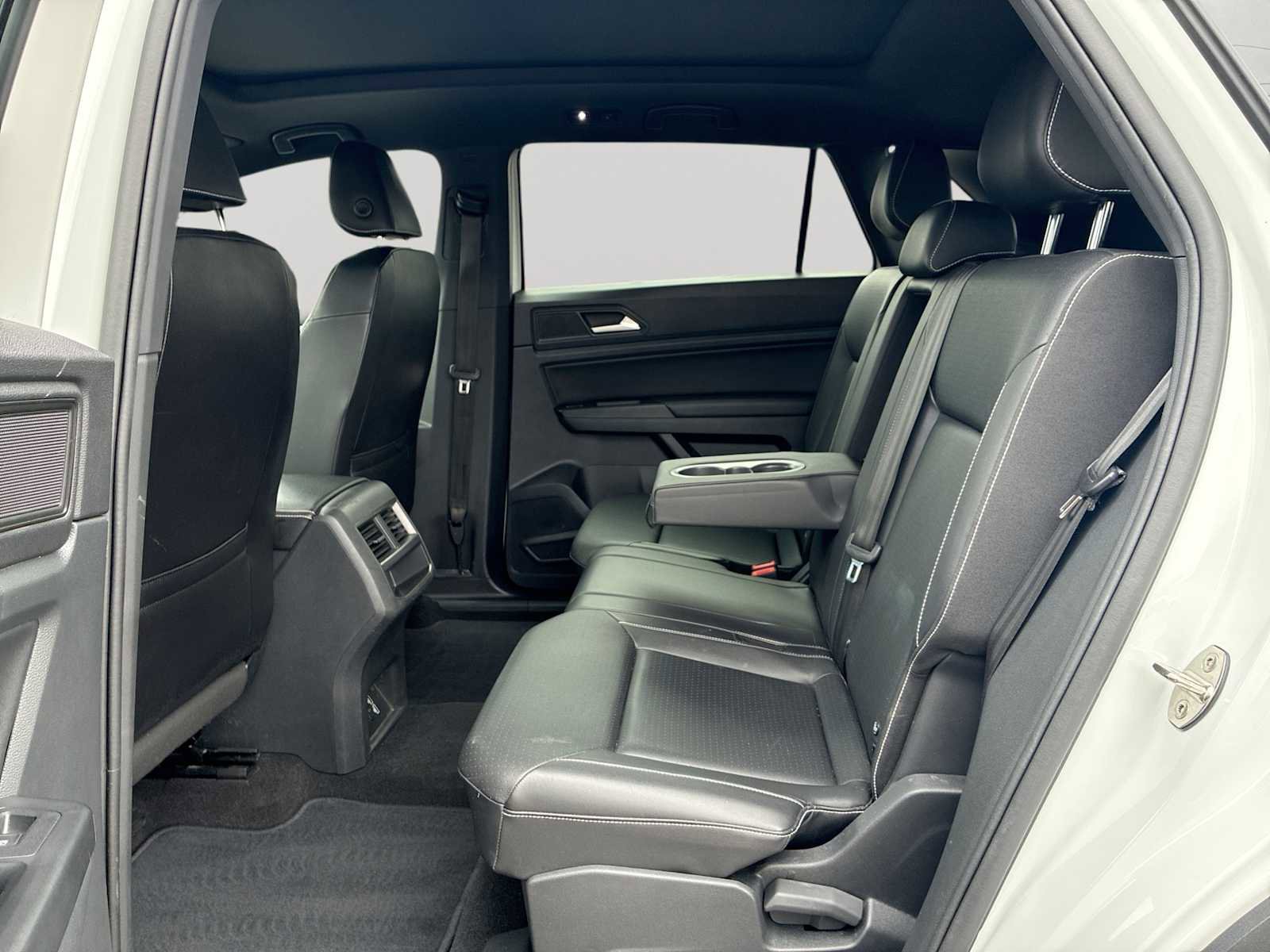 Used 2020 Volkswagen Atlas Cross Sport SEL image 25