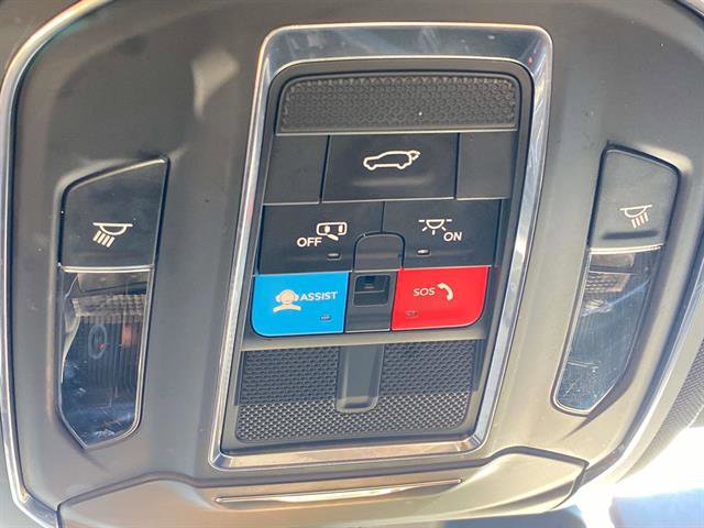 Used 2023 Jeep Grand Cherokee L Laredo image 34