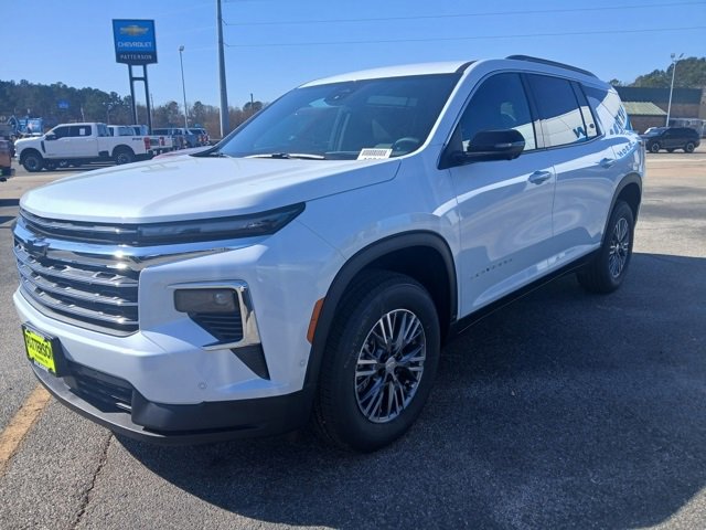 New 2026 Chevrolet Traverse LT w/ Enhanced Driving Package image 3