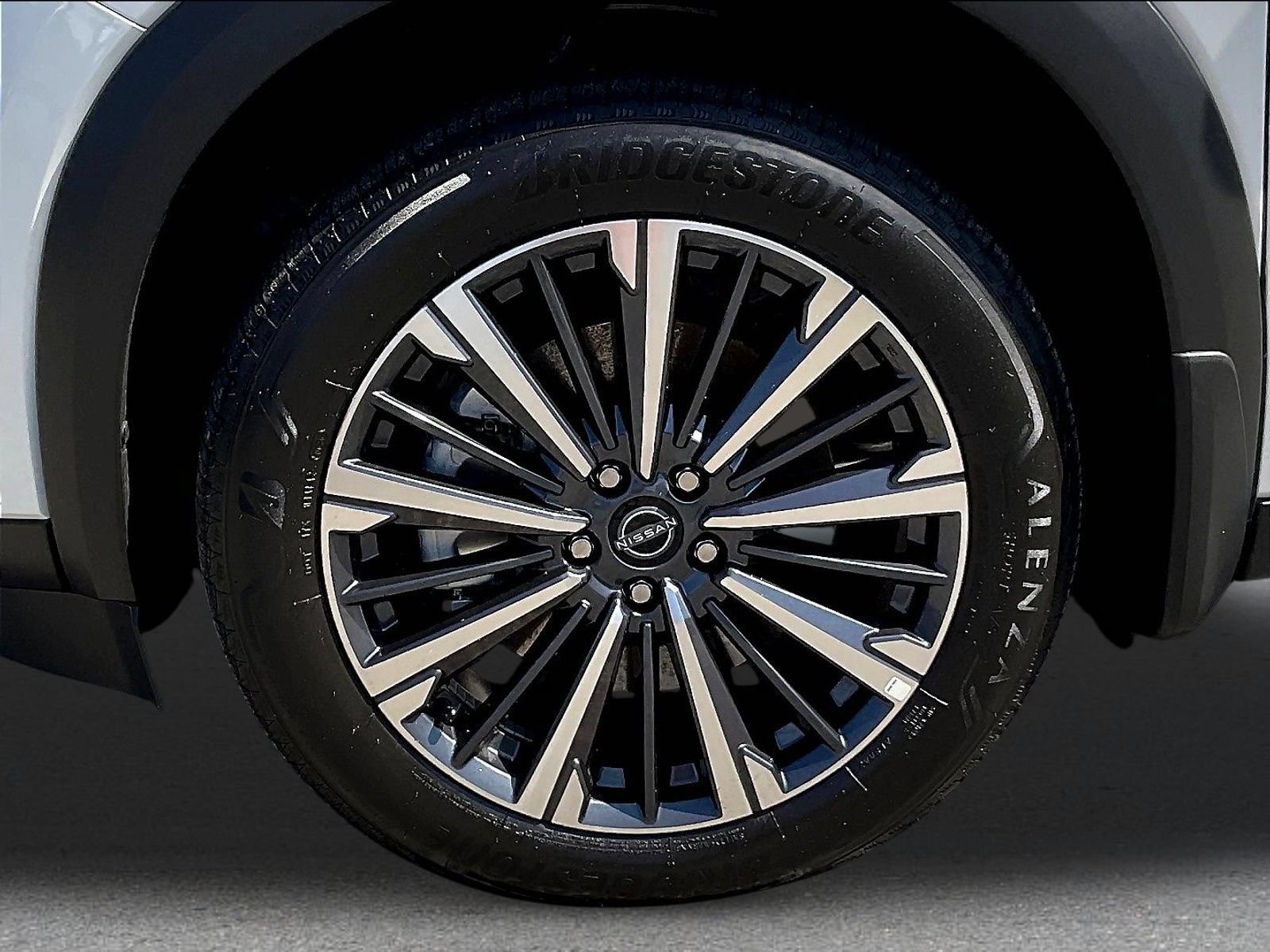 New 2026 Nissan Pathfinder Platinum FWD image 12