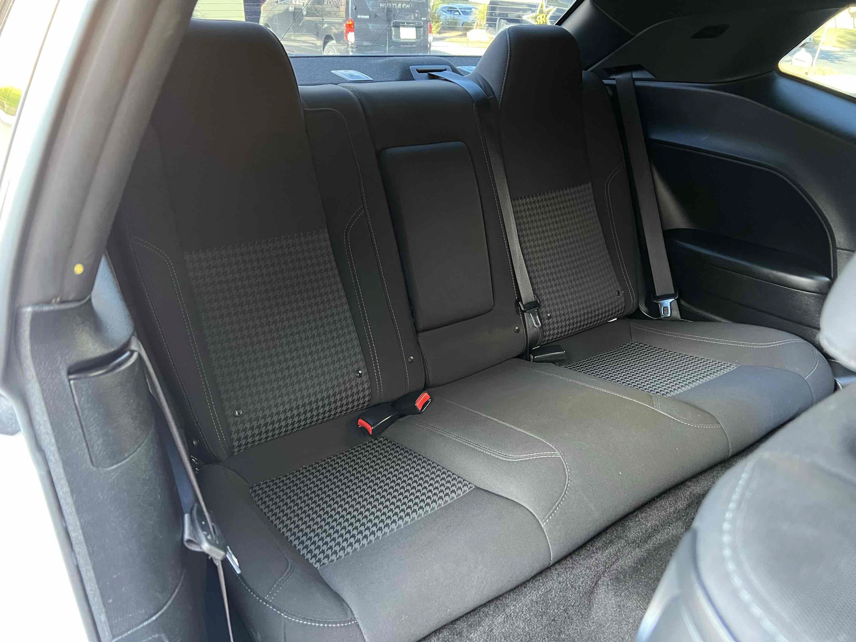 Used 2017 Dodge Challenger R/T RWD image 6